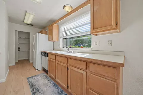 Kitchen - 24 Westview Dr, Jackson, CA 95642 photo 4 of 5