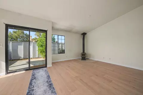 Living - 24 Westview Dr, Jackson, CA 95642 photo 4 of 8