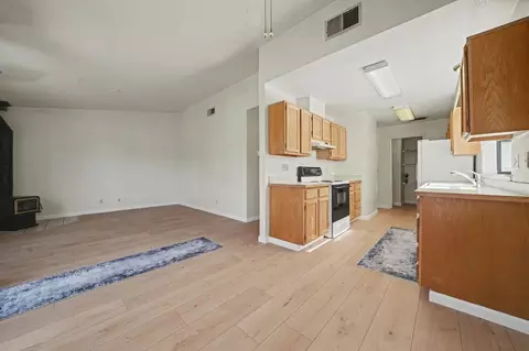 Living - 24 Westview Dr, Jackson, CA 95642 photo 2 of 8