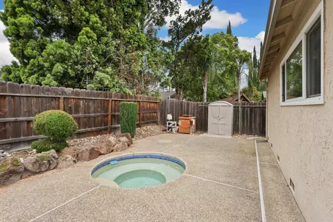 Exterior - 929 Kapareil Dr, Tracy, CA 95376 photo 14 of 14