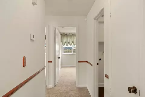 Entry Way - 929 Kapareil Dr, Tracy, CA 95376 photo 3 of 4