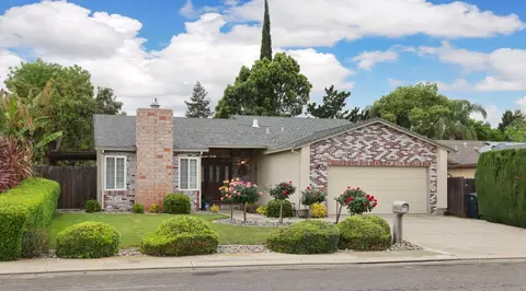 Exterior - 929 Kapareil Dr, Tracy, CA 95376 photo 2 of 14