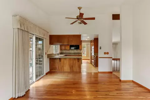 Living - 929 Kapareil Dr, Tracy, CA 95376 photo 3 of 7