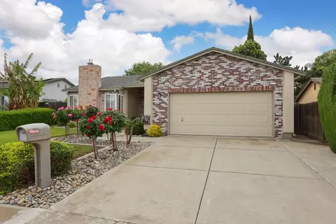 Exterior - 929 Kapareil Dr, Tracy, CA 95376 photo 4 of 14
