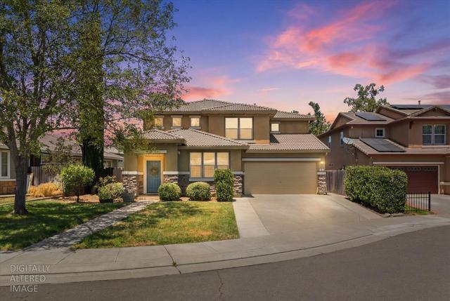 5 Hazeman Ct, Woodland, CA 95776