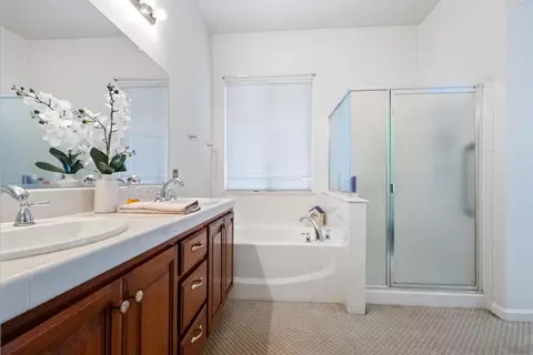 Bath - 1413 Villette Ct, Modesto, CA 95356 photo 11 of 12
