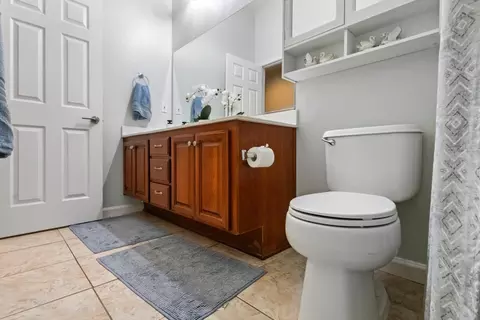 Bath - 1413 Villette Ct, Modesto, CA 95356 photo 4 of 12