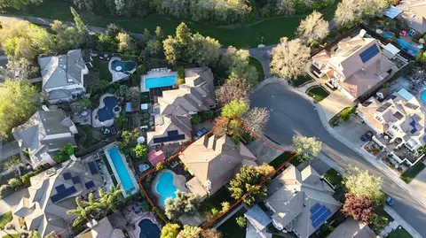 View/Area - 3708 Los Cerros Pl, Davis, CA 95618 photo 4 of 10