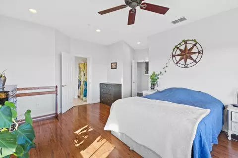 Bedroom - 44643 County Road 29, Davis, CA 95618 photo 2 of 3
