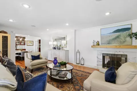 Living - 44349 N El Macero Dr, El Macero, CA 95618 photo 6 of 7