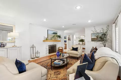Living - 44349 N El Macero Dr, El Macero, CA 95618 photo 5 of 7