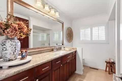 Bath - 44349 N El Macero Dr, El Macero, CA 95618 photo 4 of 6