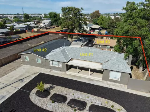 917 9th St, Turlock, CA 95380