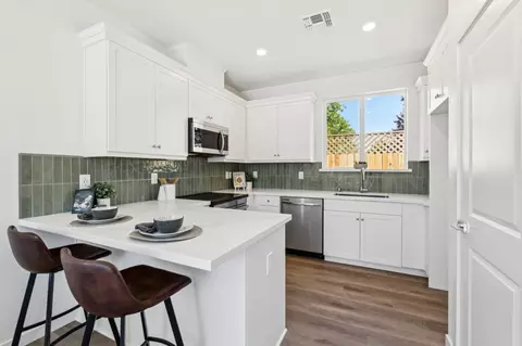 6525 Jacinto Ave, Sacramento, CA 95823