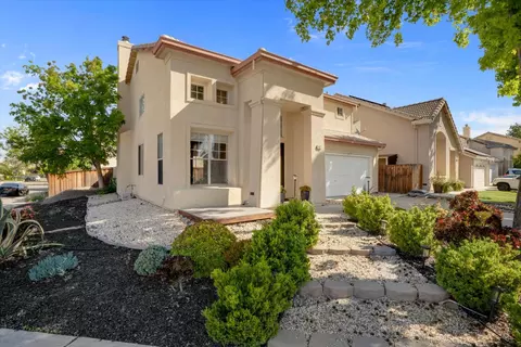 1977 Grove Ct, Tracy, CA 95376