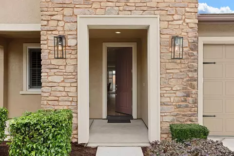 3828 Lookout Dr, Modesto, CA 95355 photo 2