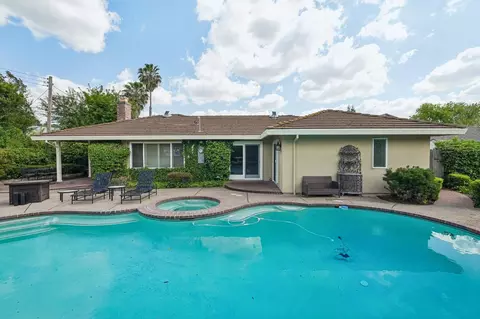 Exterior - 4921 Brightwood Ct, Carmichael, CA 95608 photo 7 of 8