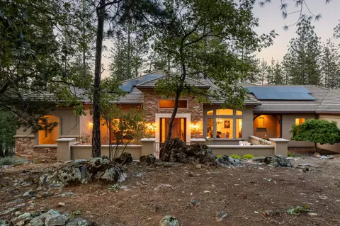 1306 Shady Tree Ln, Meadow Vista, CA 95722