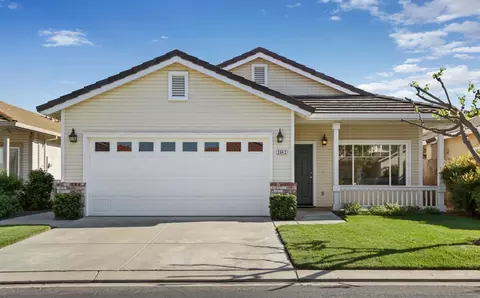 2042 Spring Blossom Ln, Turlock, CA 95382