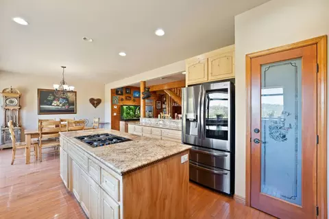 Kitchen - 2004 Bruin Trl, Placerville, CA 95667 photo 6 of 6