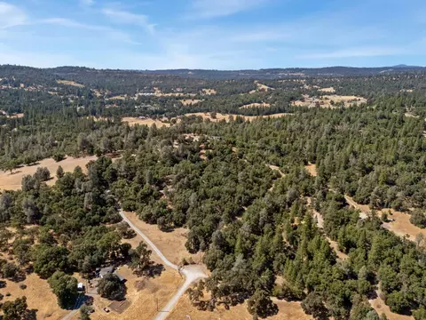 View/Area - 2004 Bruin Trl, Placerville, CA 95667 photo 2 of 12