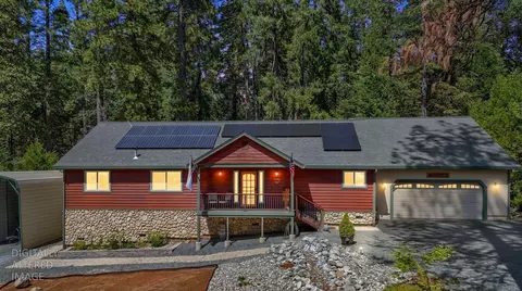 20155 Redwood Dr, Foresthill, CA 95631