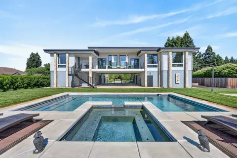 713 Saddleback Dr, Marysville, CA 95901