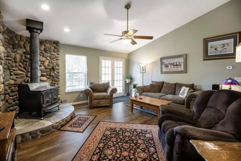 Living - 3575 Deer Park Dr, Placerville, CA 95667 photo 1 of 2