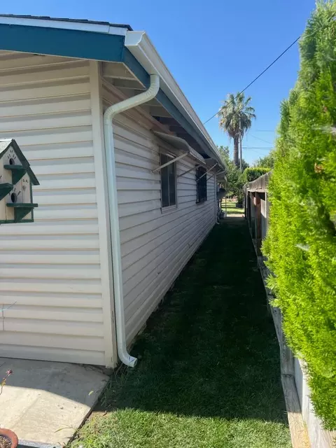 229 E St, Los Banos, CA 93635 photo 2