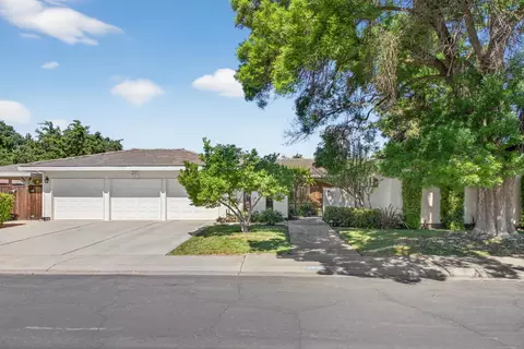 1909 Chelwood Way, Modesto, CA 95355