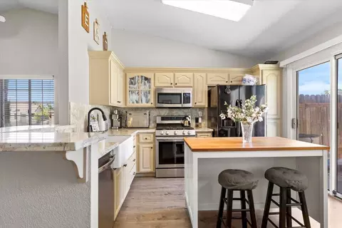 Kitchen - 3601 Eagle Crst, Antelope, CA 95843 photo 2 of 5