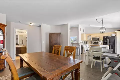 Dining - 3601 Eagle Crst, Antelope, CA 95843 photo 4 of 5