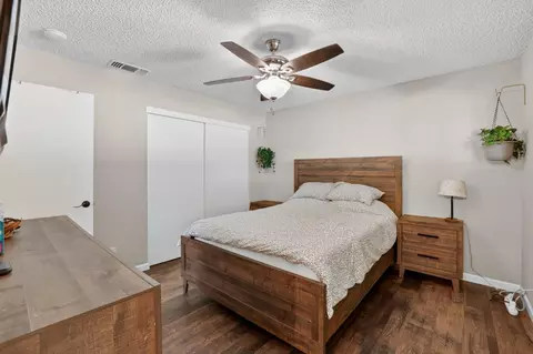 Bedroom - 5724 Beech Ave, Orangevale, CA 95662 photo 8 of 8