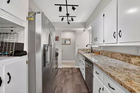 Kitchen - 5724 Beech Ave, Orangevale, CA 95662 photo 4 of 7