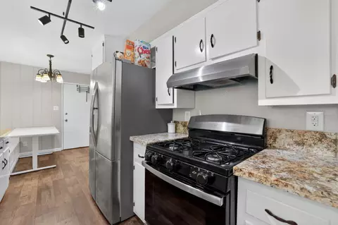 Kitchen - 5724 Beech Ave, Orangevale, CA 95662 photo 6 of 7
