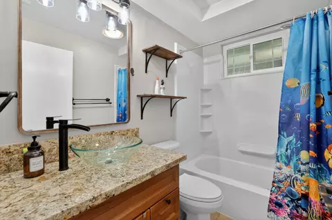 Bath - 5724 Beech Ave, Orangevale, CA 95662 photo 1 of 2