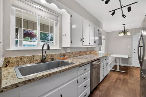 Kitchen - 5724 Beech Ave, Orangevale, CA 95662 photo 5 of 7