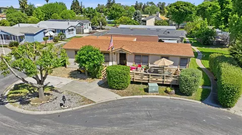 6 Blackberry Ct, Lodi, CA 95242