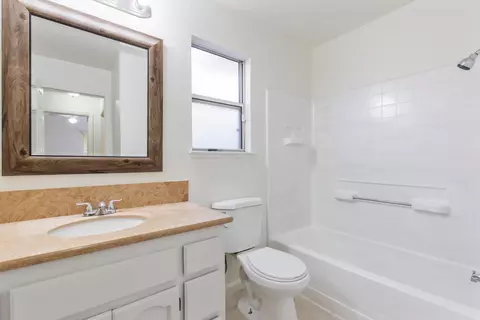 Bath - 416 Mid Pines Way, Modesto, CA 95354 photo 1 of 2