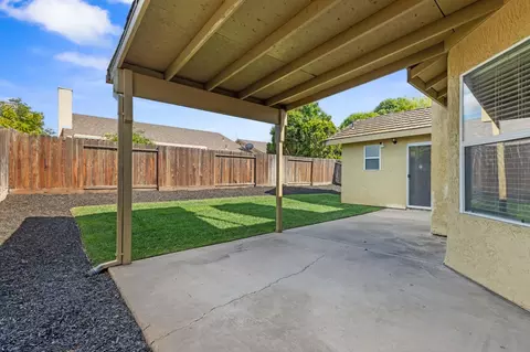 Exterior - 416 Mid Pines Way, Modesto, CA 95354 photo 2 of 4