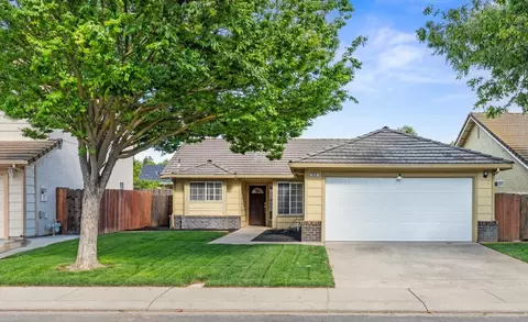416 Mid Pines Way, Modesto, CA 95354