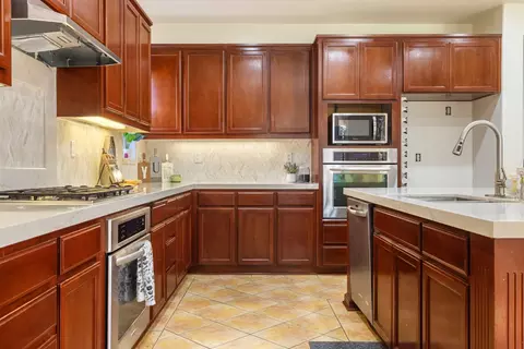 Kitchen - 481 Keys Ct, Tracy, CA 95377 photo 4 of 4