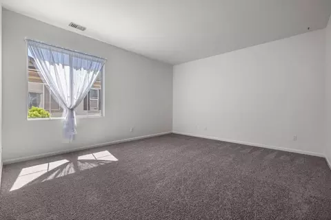 Bedroom - 481 Keys Ct, Tracy, CA 95377 photo 5 of 8