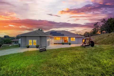 6554 Usher Dr, Valley Springs, CA 95252