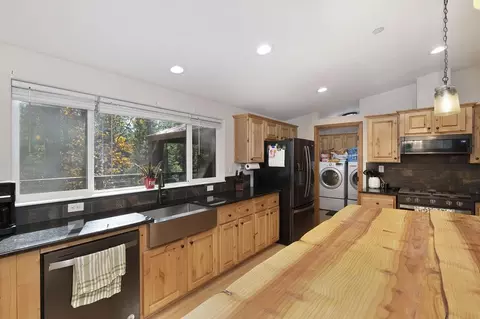 Kitchen - 5060 Chestnut Ct, Georgetown, CA 95634 photo 2 of 6