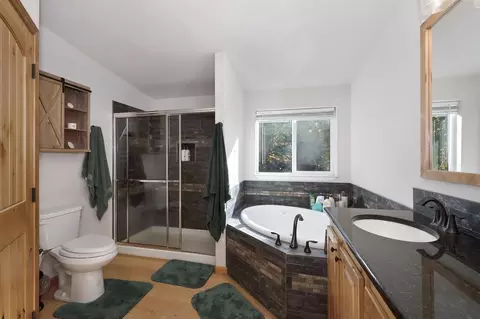 Bath - 5060 Chestnut Ct, Georgetown, CA 95634 photo 3 of 4
