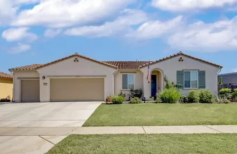 2011 Coffee Creek Way, Plumas Lake, CA 95961