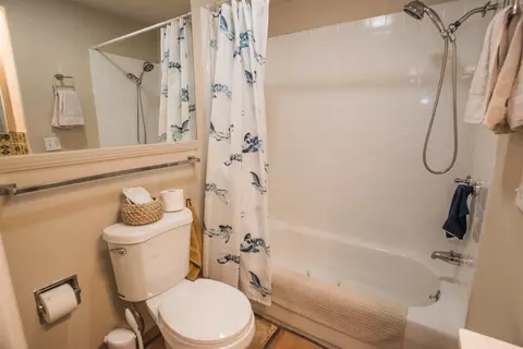 Bath - 3213 Candace St, Carmichael, CA 95608 photo 1 of 3