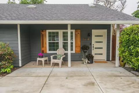 Exterior - 3213 Candace St, Carmichael, CA 95608 photo 5 of 18