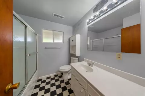 Bath - 1600 Thorsen Ave, Modesto, CA 95355 photo 1 of 2